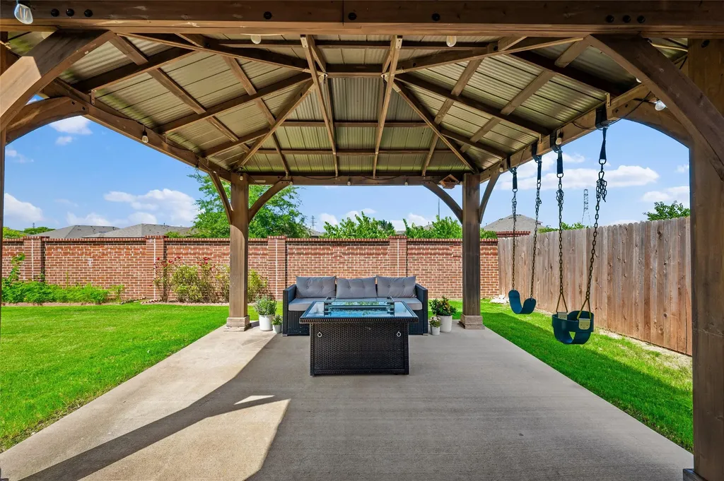 1209 Alnwick Lane Saginaw TX 76131