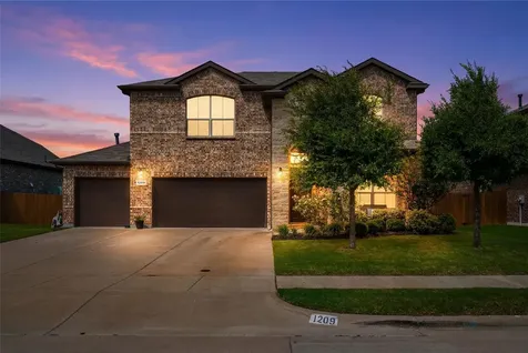 1209 Alnwick Lane Saginaw TX 76131
