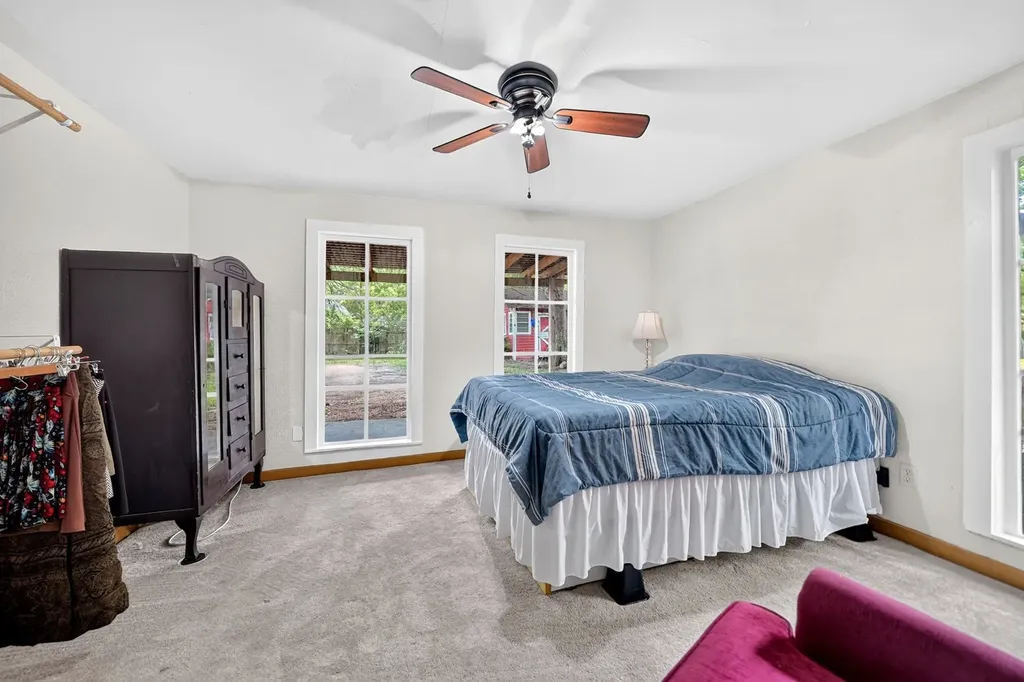 415 S Dallas Avenue Lancaster TX 75146