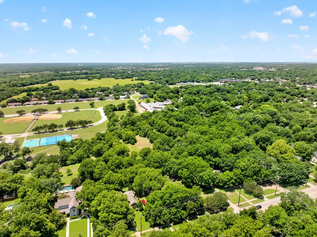 415 S Dallas Avenue Lancaster TX 75146