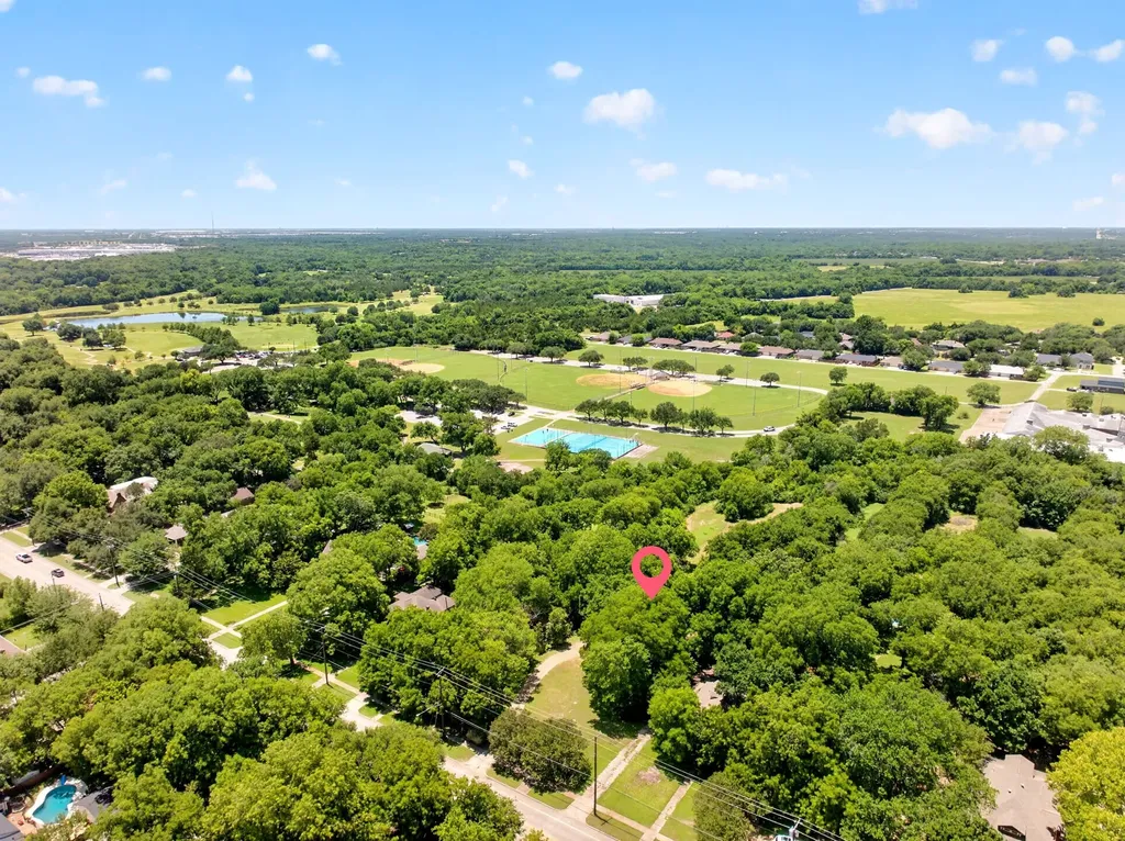 415 S Dallas Avenue Lancaster TX 75146