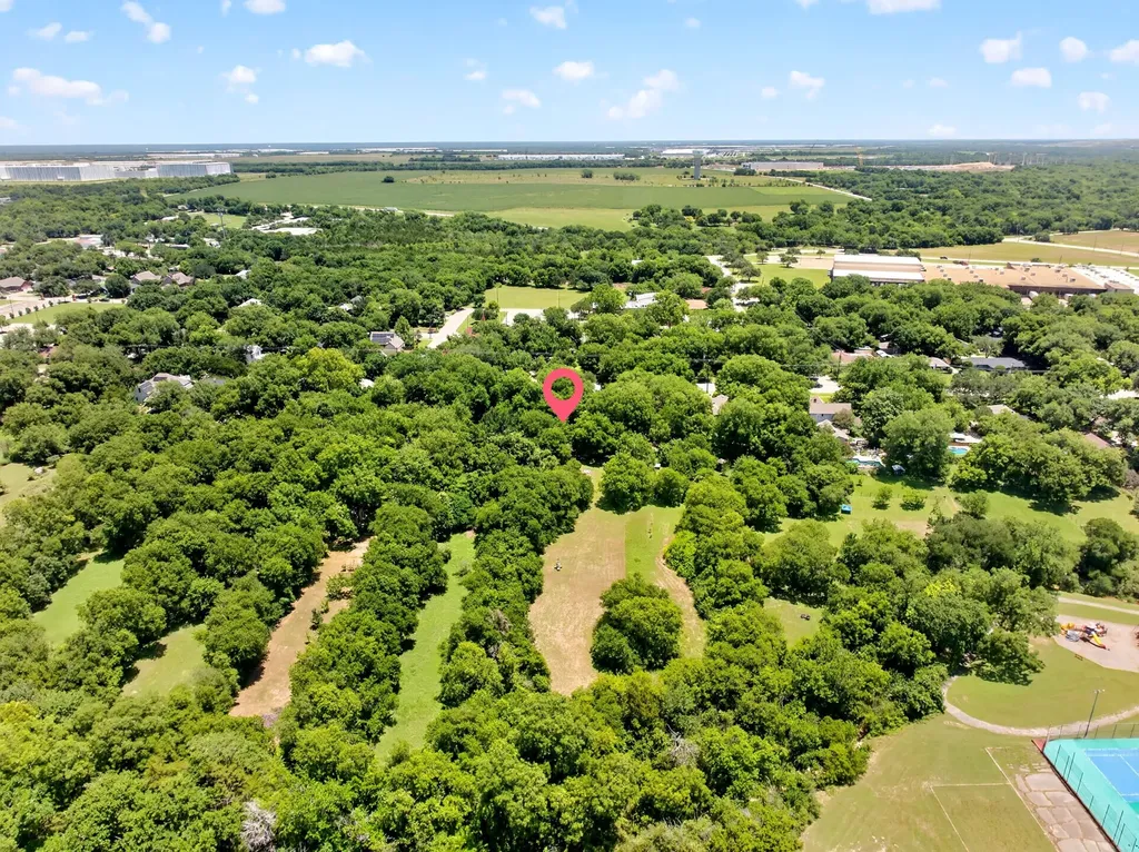 415 S Dallas Avenue Lancaster TX 75146