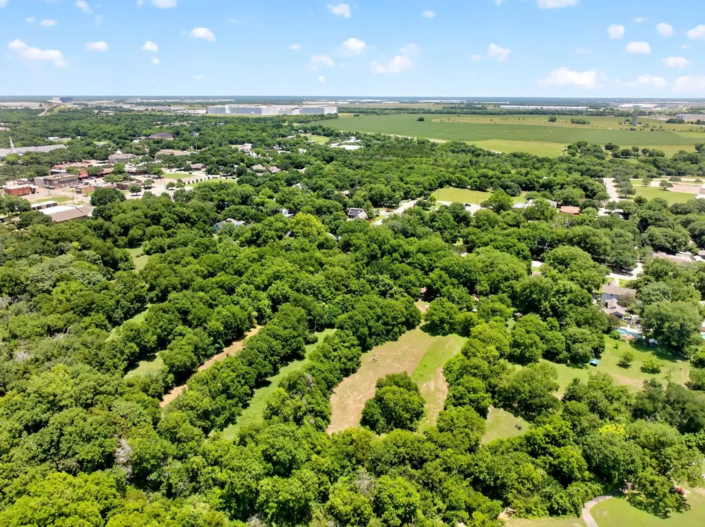415 S Dallas Avenue Lancaster TX 75146