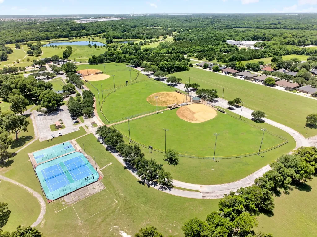 415 S Dallas Avenue Lancaster TX 75146
