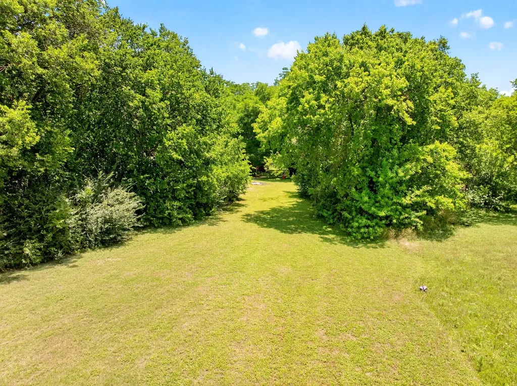 415 S Dallas Avenue Lancaster TX 75146