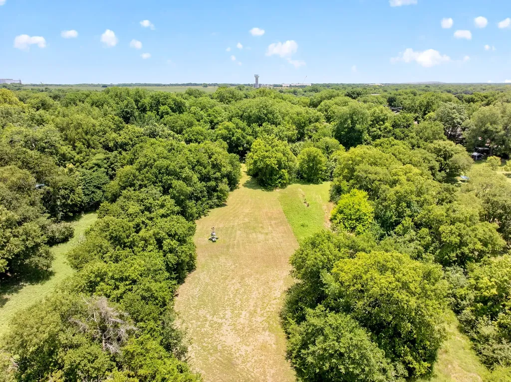 415 S Dallas Avenue Lancaster TX 75146