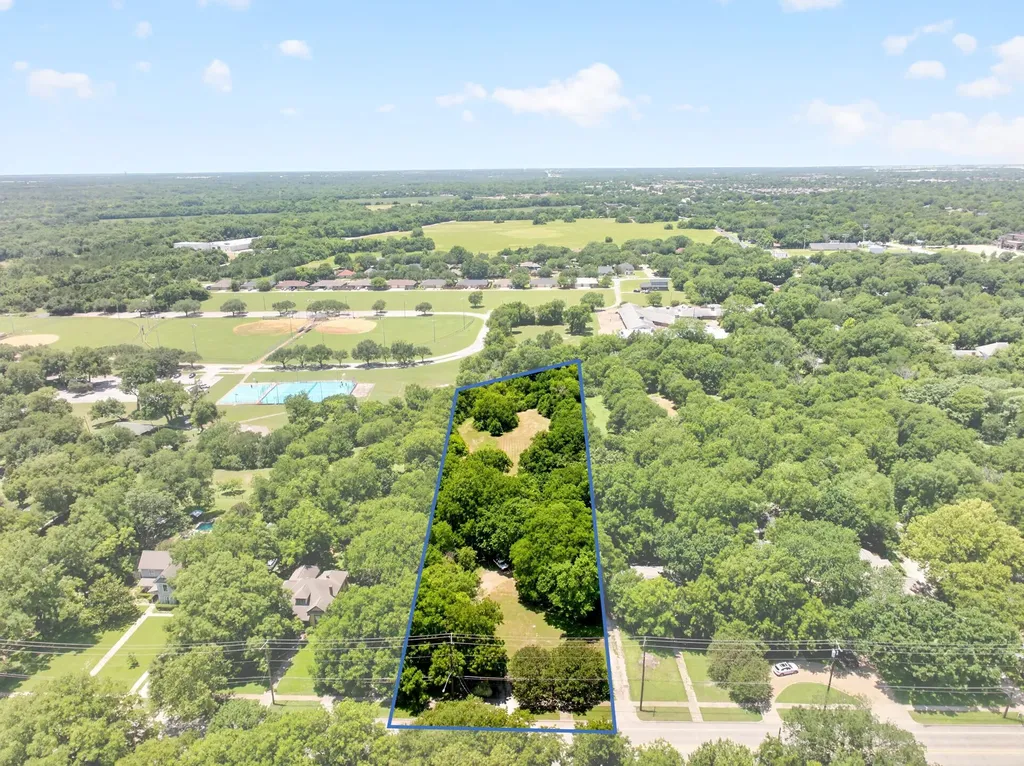 415 S Dallas Avenue Lancaster TX 75146