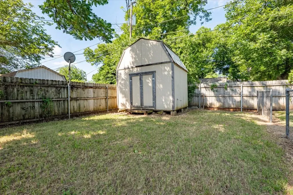 1762 N Mccart Street Stephenville TX 76401