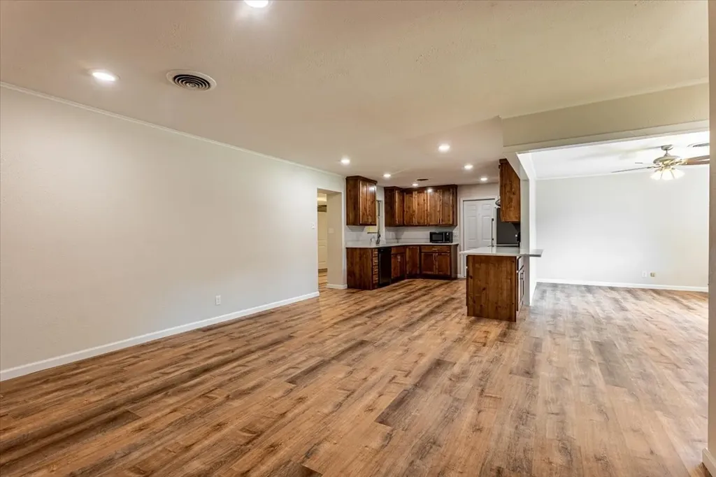 1762 N Mccart Street Stephenville TX 76401