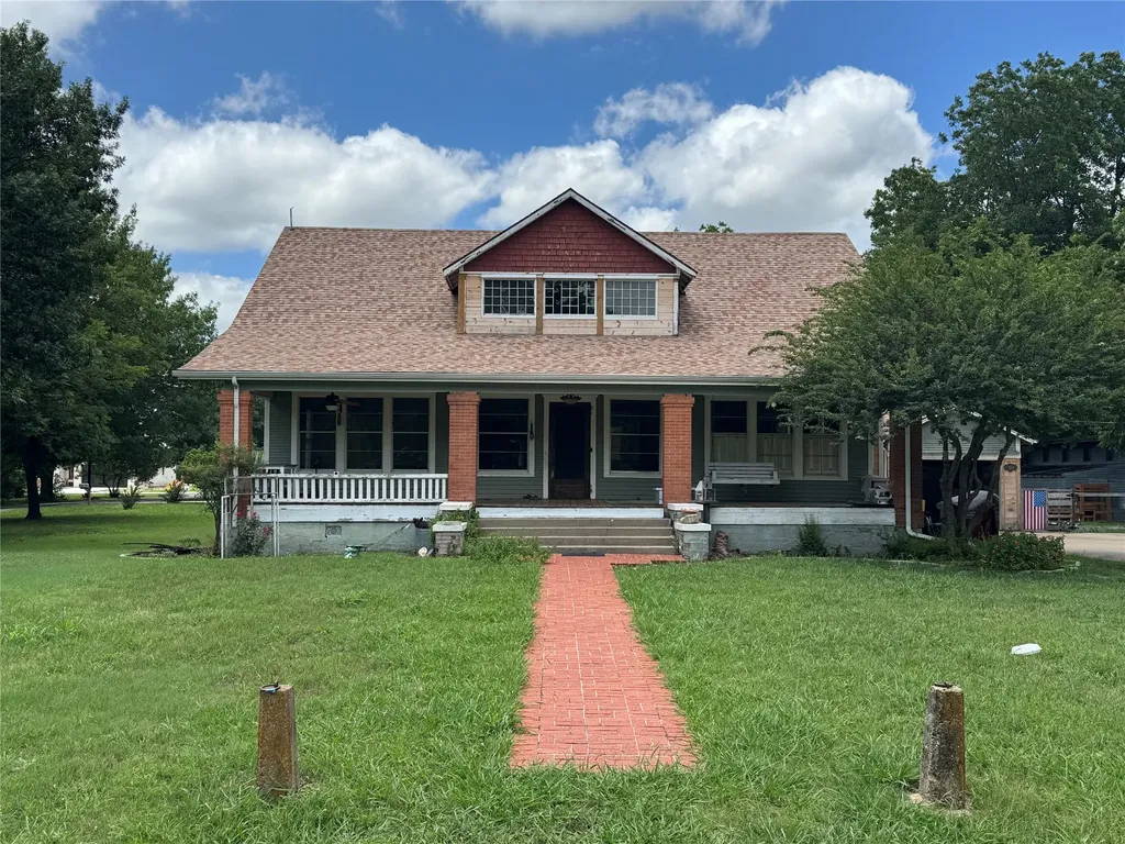 703 N Parmele Street Leonard TX 75452