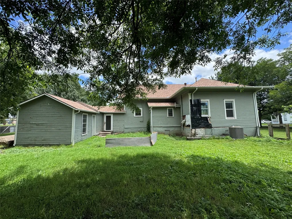 703 N Parmele Street Leonard TX 75452