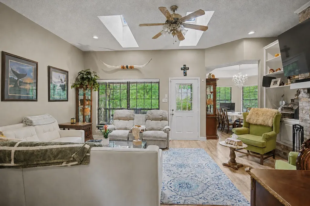 108 Old Barn Circle Holly Lake Ranch TX 75765