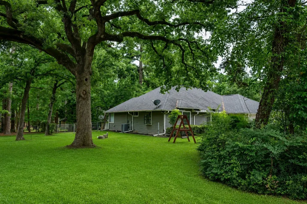 108 Old Barn Circle Holly Lake Ranch TX 75765