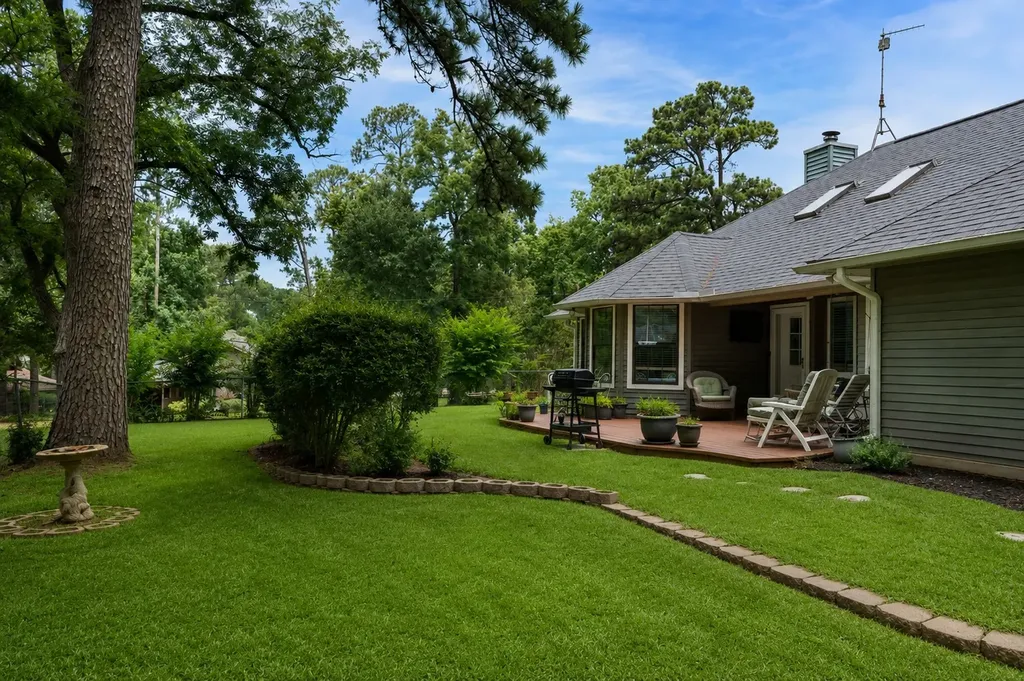 108 Old Barn Circle Holly Lake Ranch TX 75765