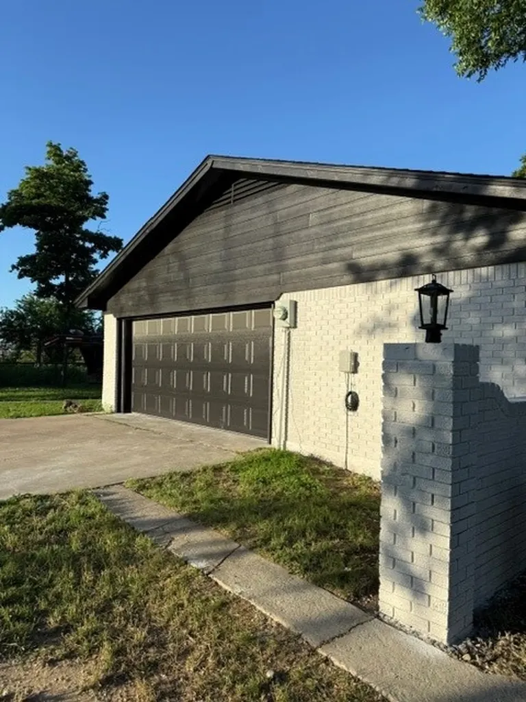 324 County Road 904 Joshua TX 76058