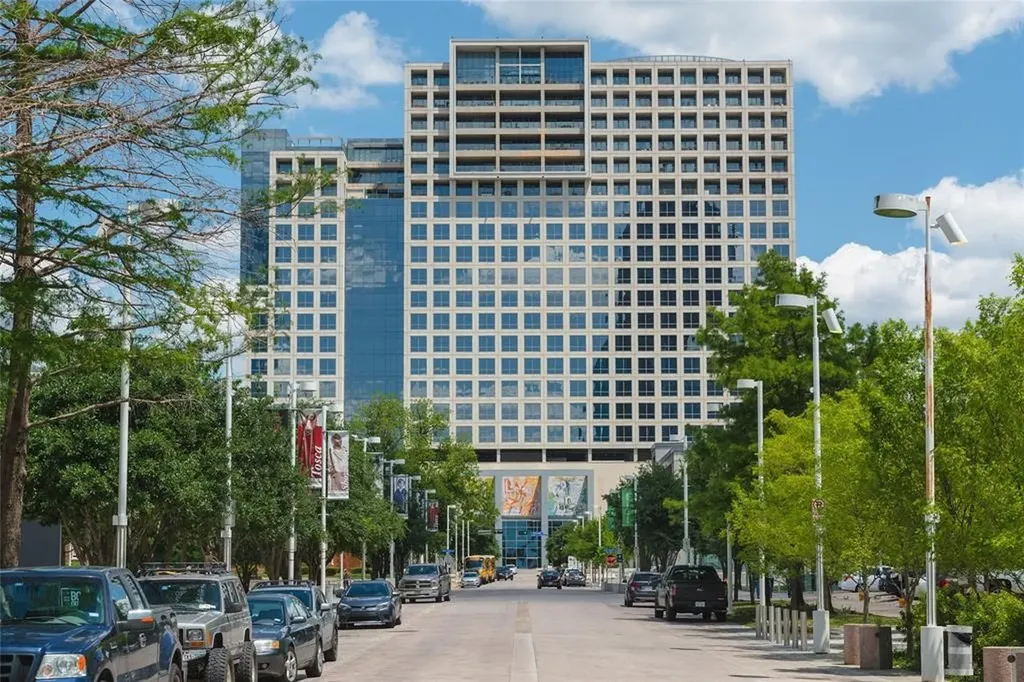 1717 Arts Plaza Dallas TX 75201