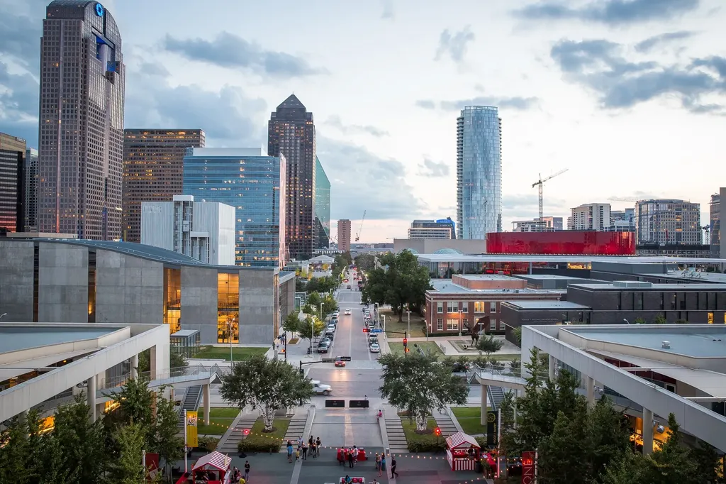 1717 Arts Plaza Dallas TX 75201
