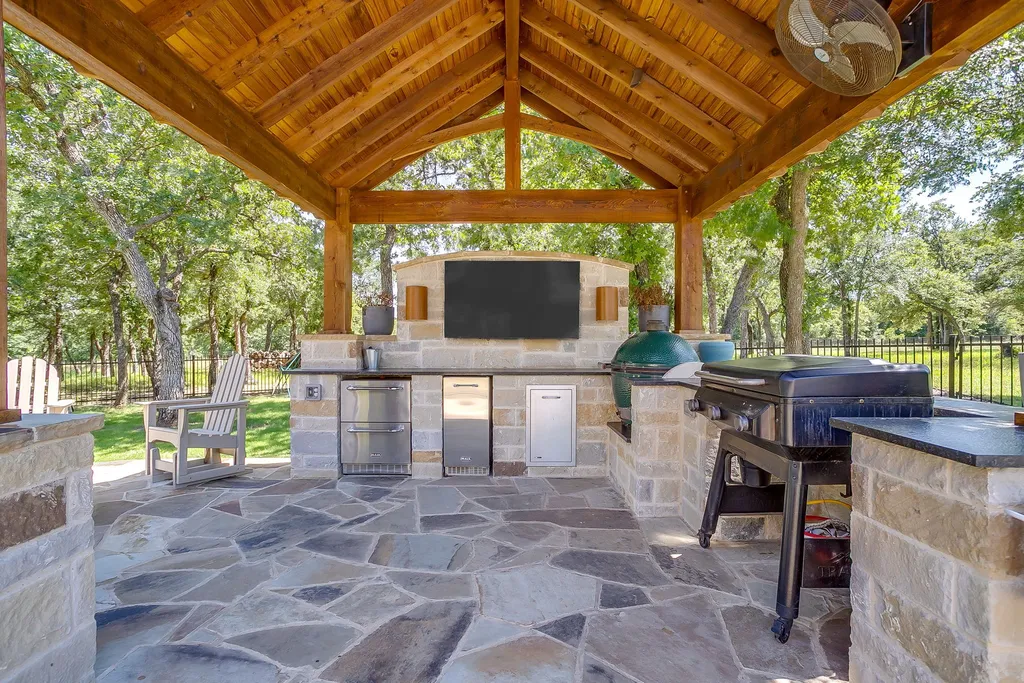 154 Creek Meadow Court Lipan TX 76462