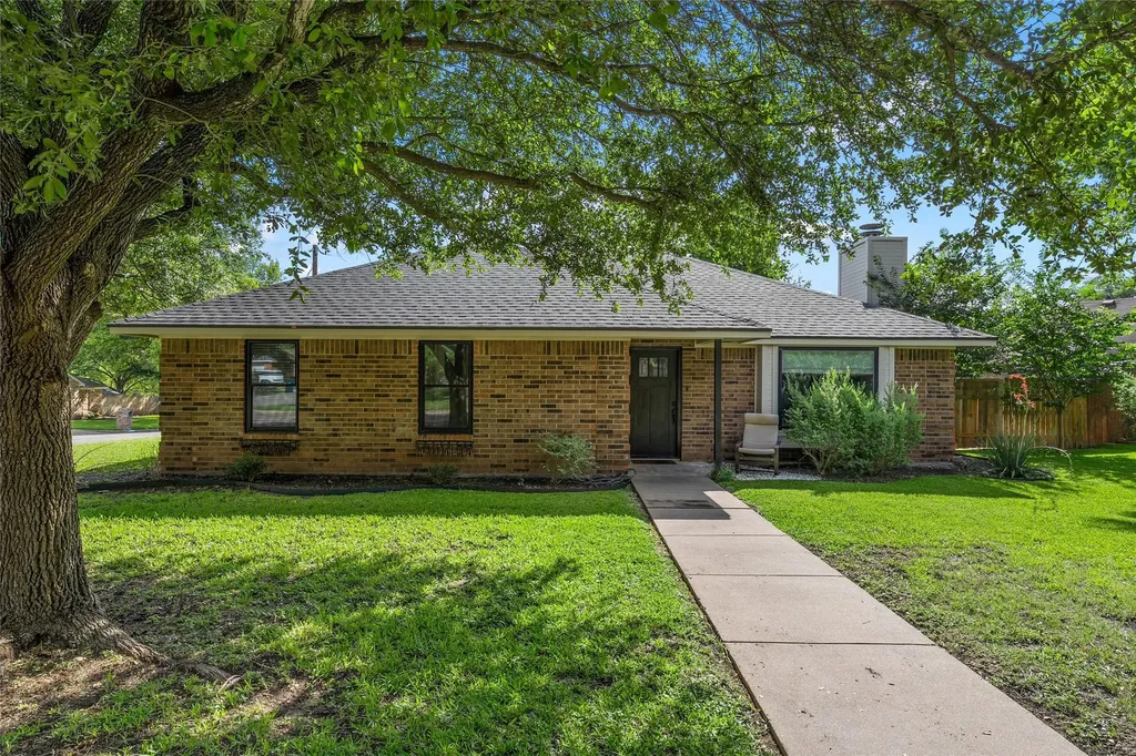 310 Ruth Drive Hewitt TX 76643
