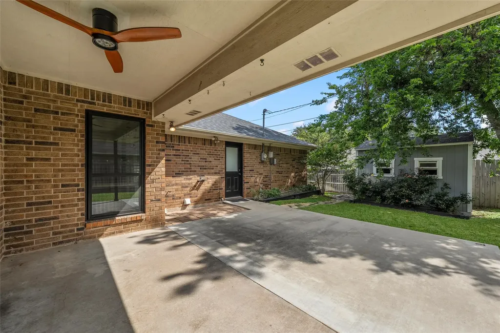 310 Ruth Drive Hewitt TX 76643