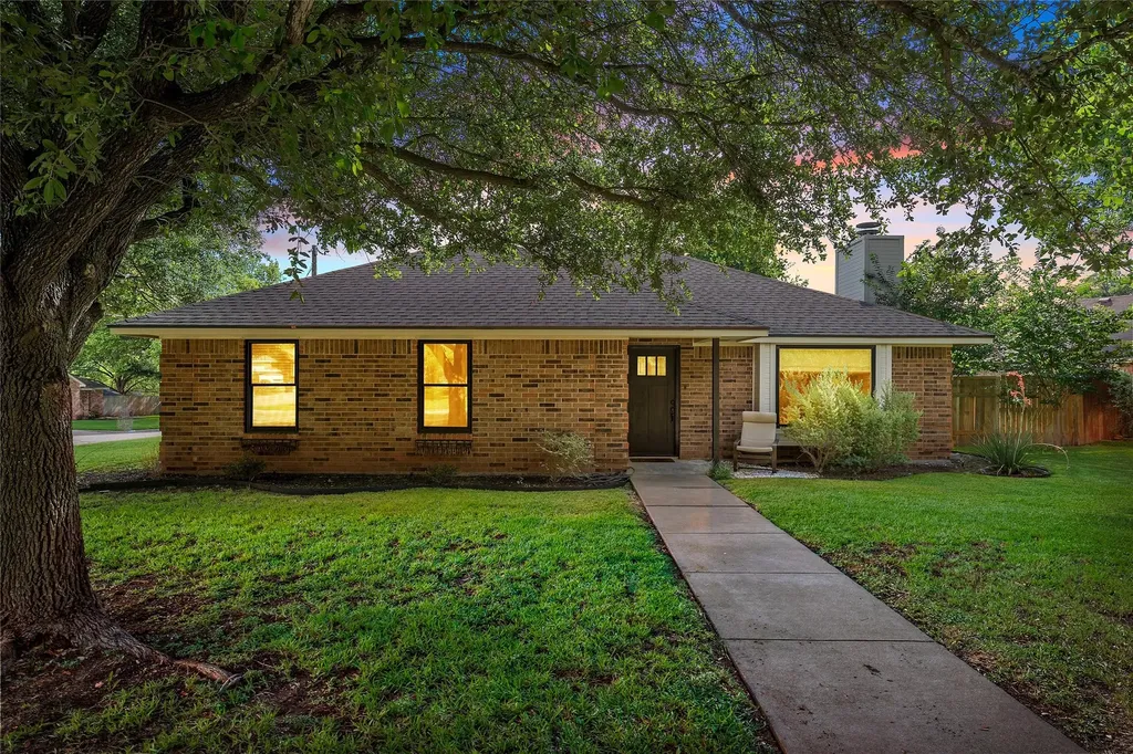 310 Ruth Drive Hewitt TX 76643