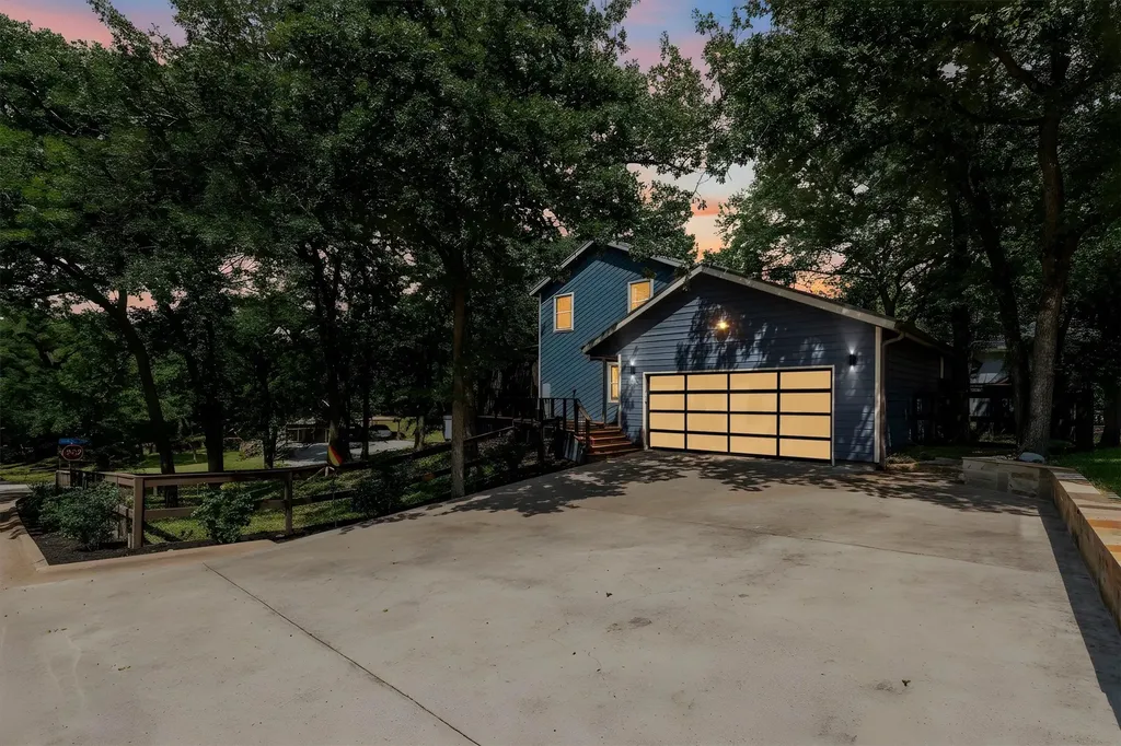 330 Rockland Drive Highland Village TX 75077