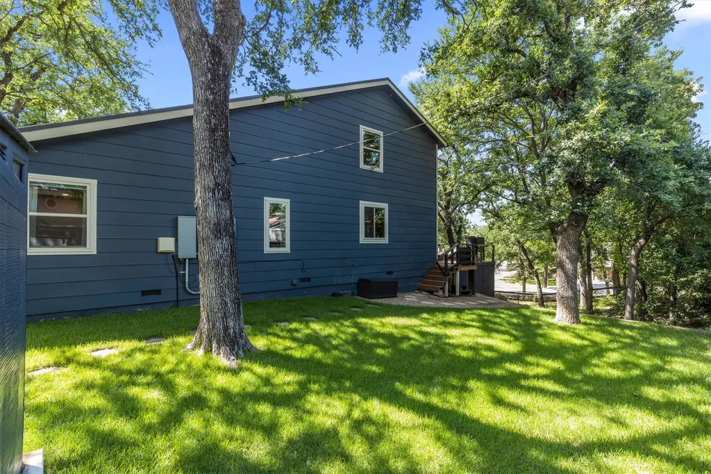 330 Rockland Drive Highland Village TX 75077