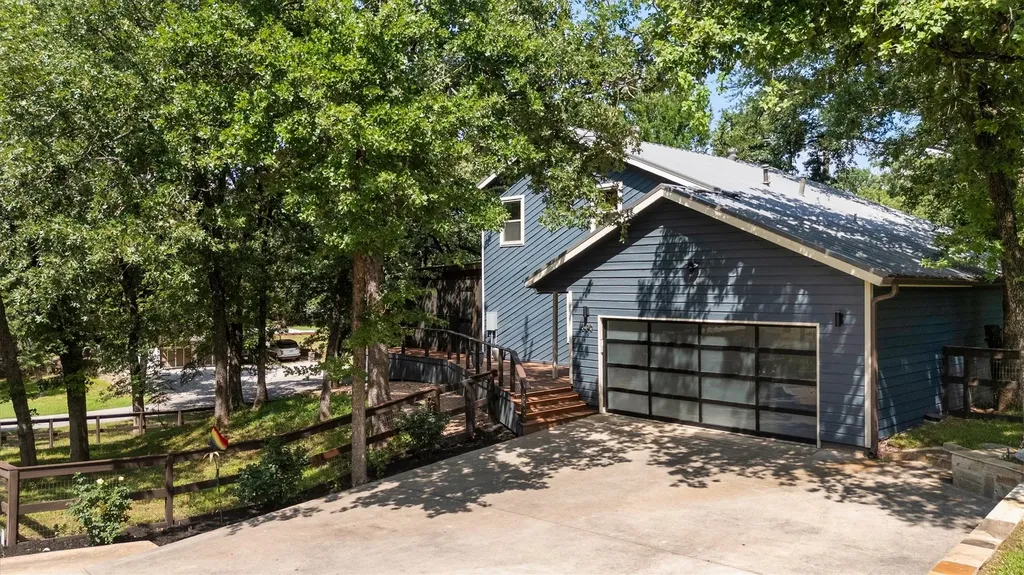 330 Rockland Drive Highland Village TX 75077