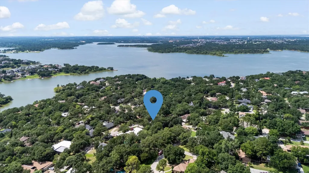 330 Rockland Drive Highland Village TX 75077