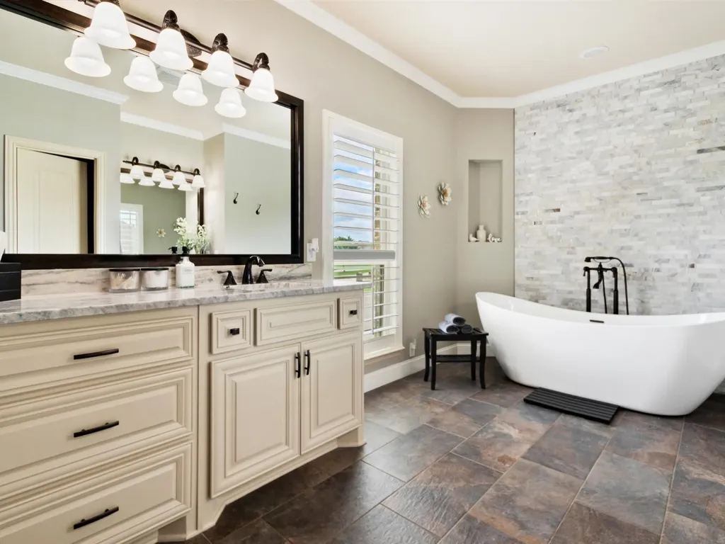 178 Las Colinas Trail Cross Roads TX 76227