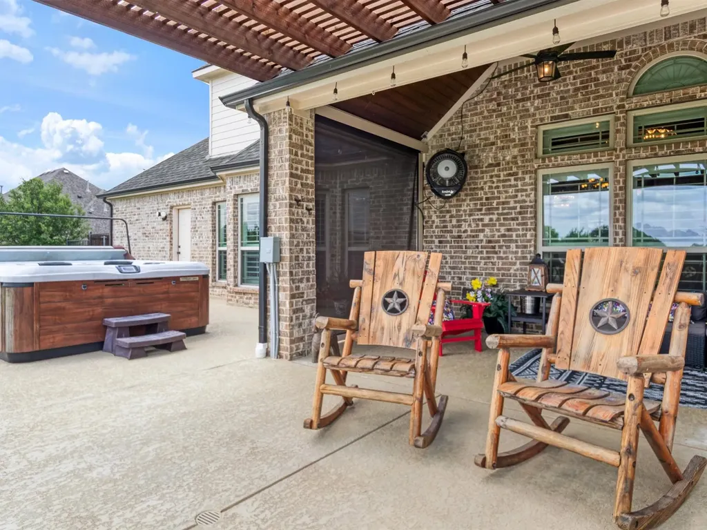178 Las Colinas Trail Cross Roads TX 76227