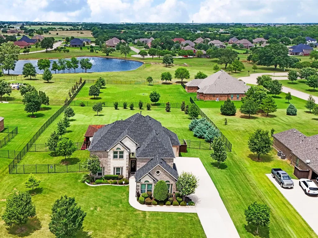 178 Las Colinas Trail Cross Roads TX 76227