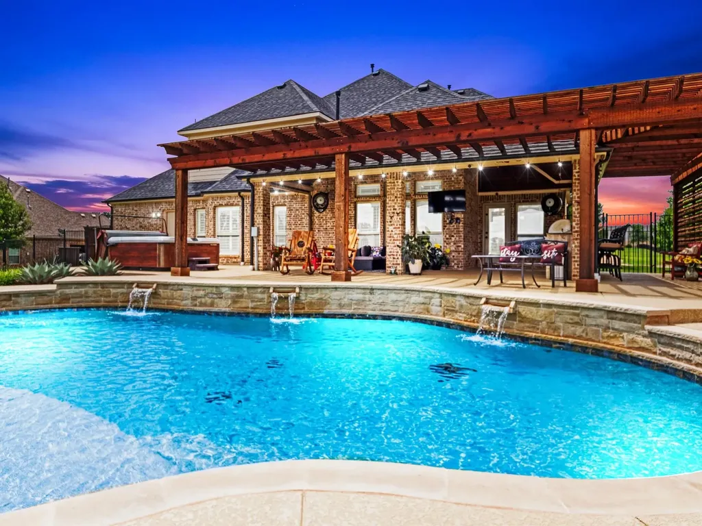 178 Las Colinas Trail Cross Roads TX 76227