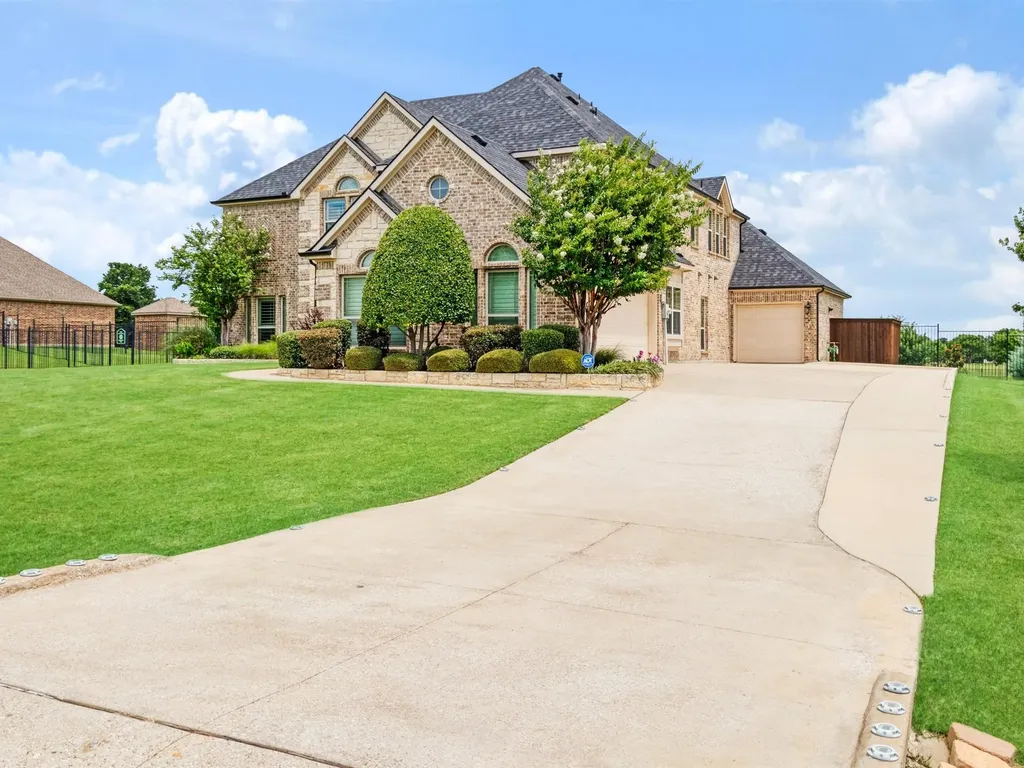 178 Las Colinas Trail Cross Roads TX 76227