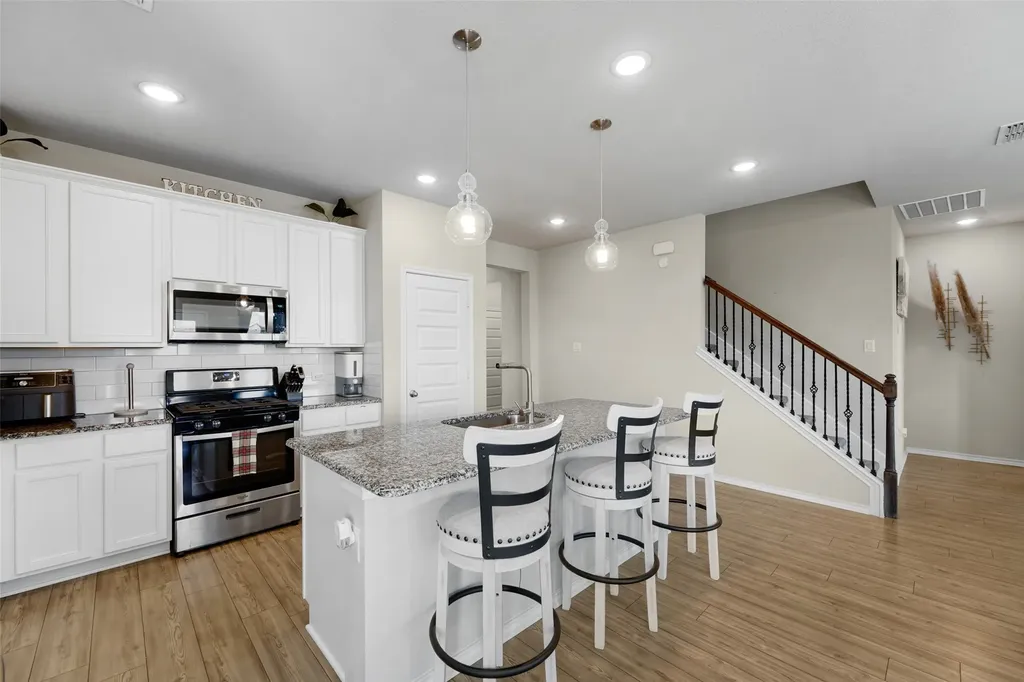 2233 Burning Bush Lane Waxahachie TX 75167