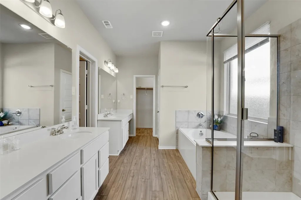 2233 Burning Bush Lane Waxahachie TX 75167