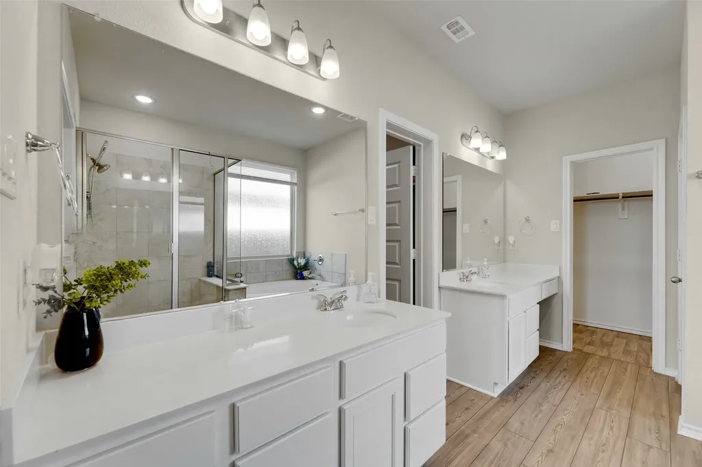2233 Burning Bush Lane Waxahachie TX 75167