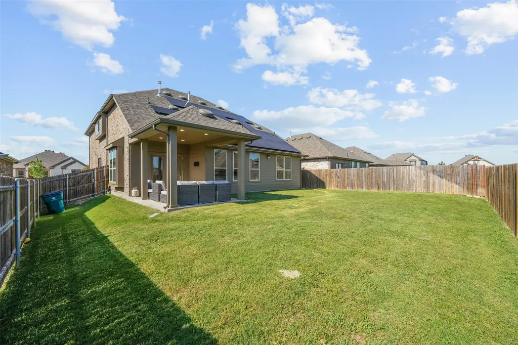 2233 Burning Bush Lane Waxahachie TX 75167
