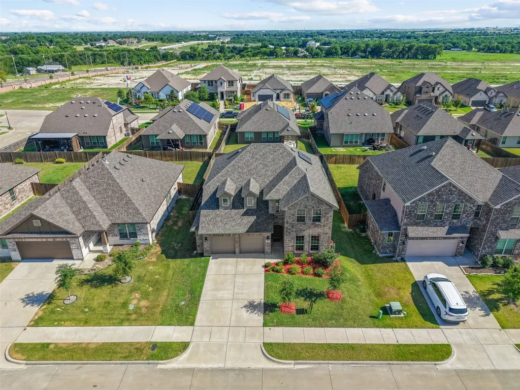 2233 Burning Bush Lane Waxahachie TX 75167