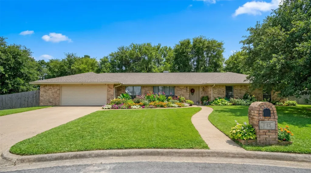 715 Hopper Court Winnsboro TX 75494