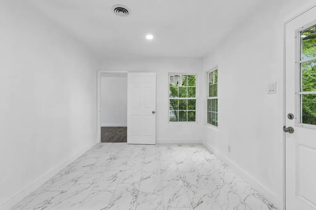 4233 Quails Lane Fort Worth TX 76119