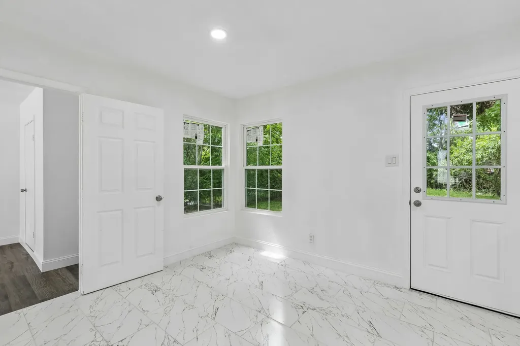4233 Quails Lane Fort Worth TX 76119