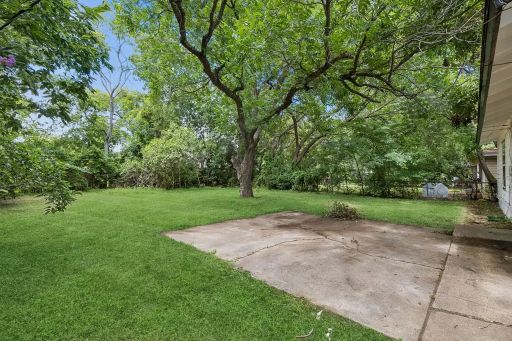 4233 Quails Lane Fort Worth TX 76119