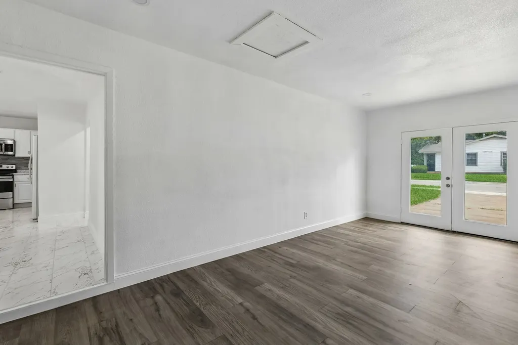 4233 Quails Lane Fort Worth TX 76119