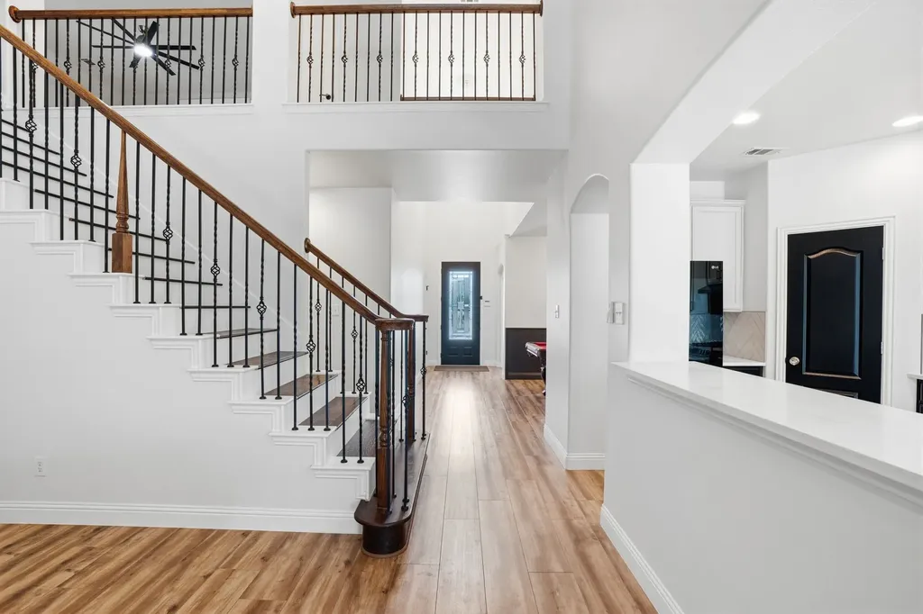 1433 Mesa Crest Drive Fort Worth TX 76052