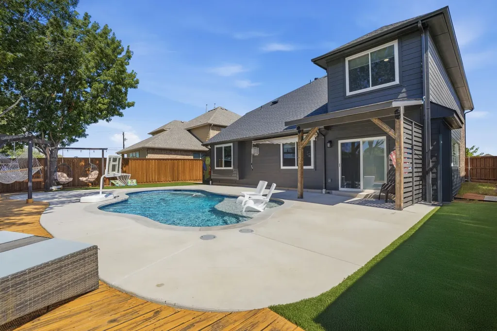 1433 Mesa Crest Drive Fort Worth TX 76052