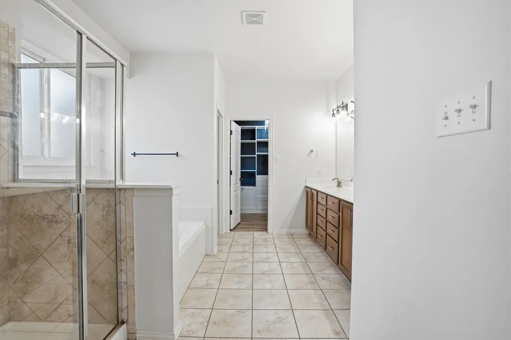 1433 Mesa Crest Drive Fort Worth TX 76052