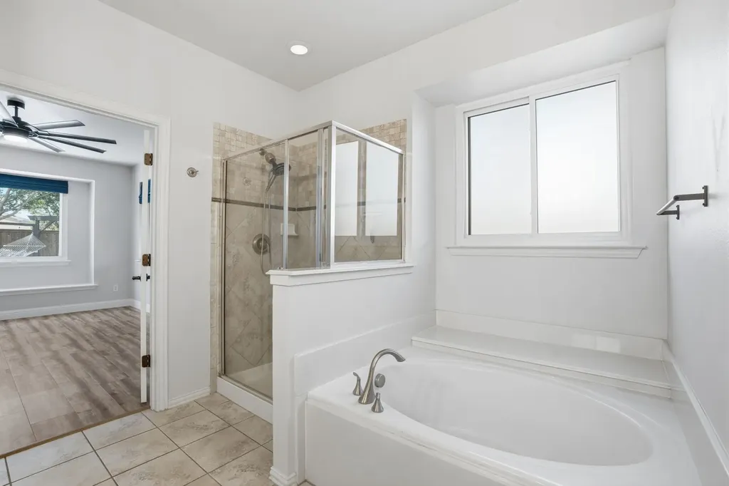 1433 Mesa Crest Drive Fort Worth TX 76052