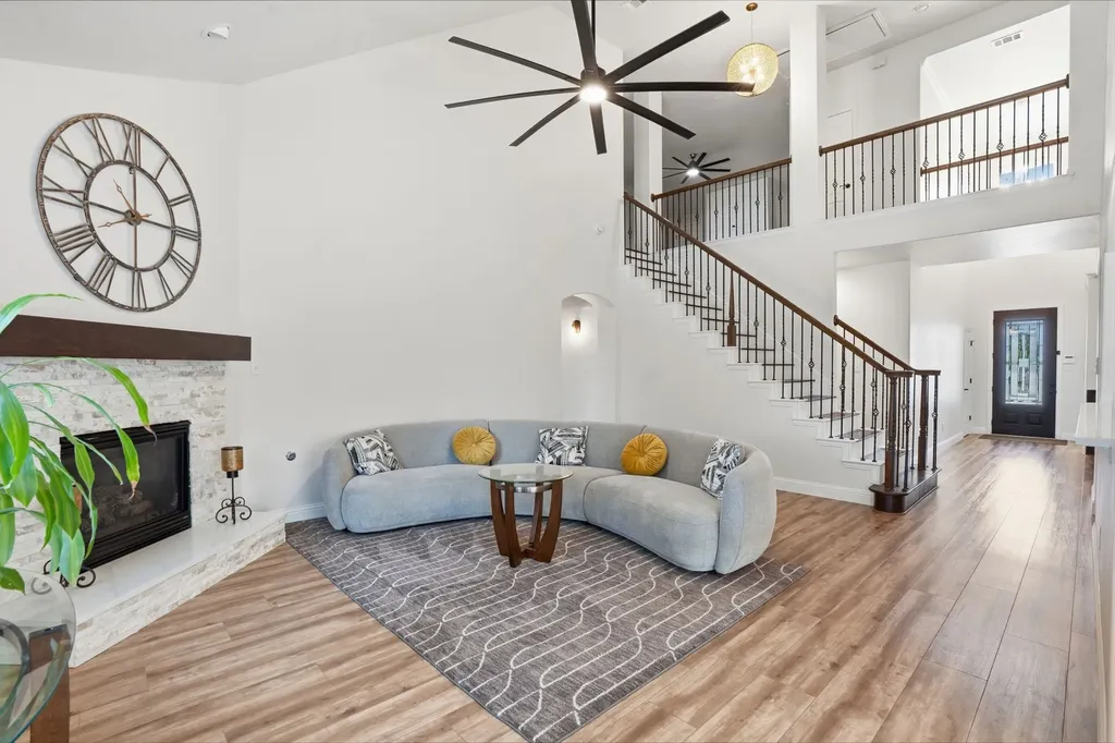 1433 Mesa Crest Drive Fort Worth TX 76052