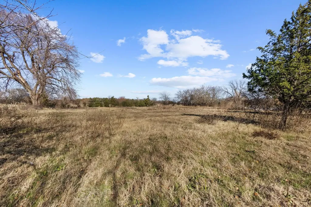3467 E Farm Market 120 Denison TX 75021